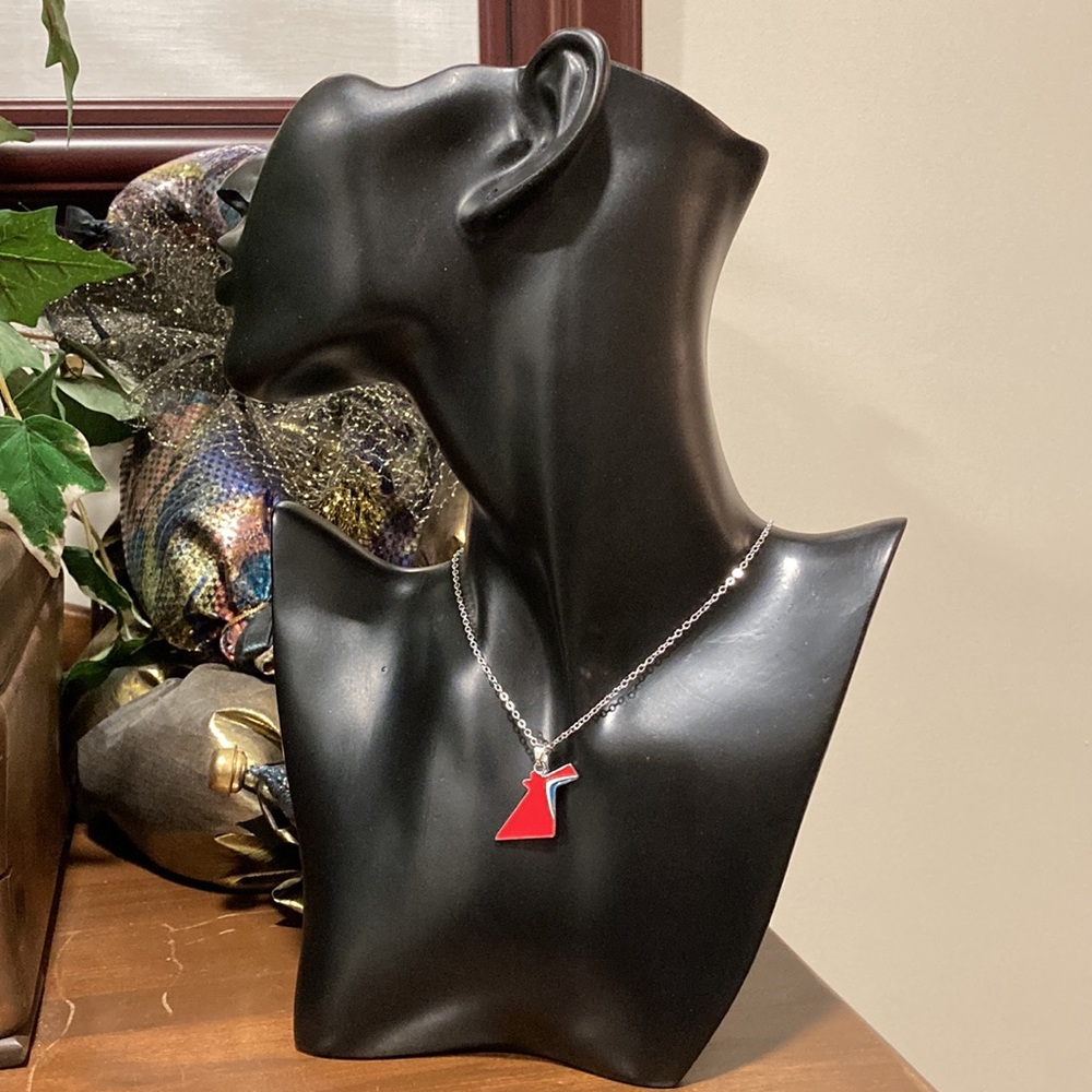 NWOT - EFFY Carnival Cruises Limited Edition Whale-Tail Necklace & Pendant